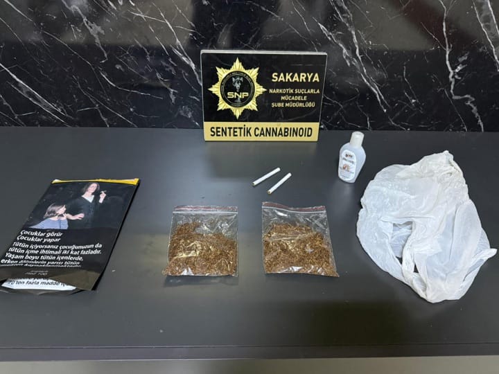 Sakarya'da uyuşturucu ticareti yaptığı öne sürülen şüpheli tutuklandı.