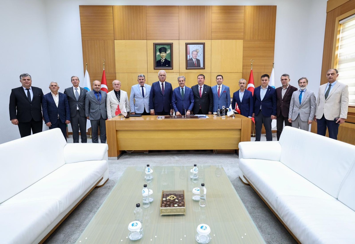 Başkan Alemdar “Esnafımızla bir ve beraber olmaya devam edeceğiz”