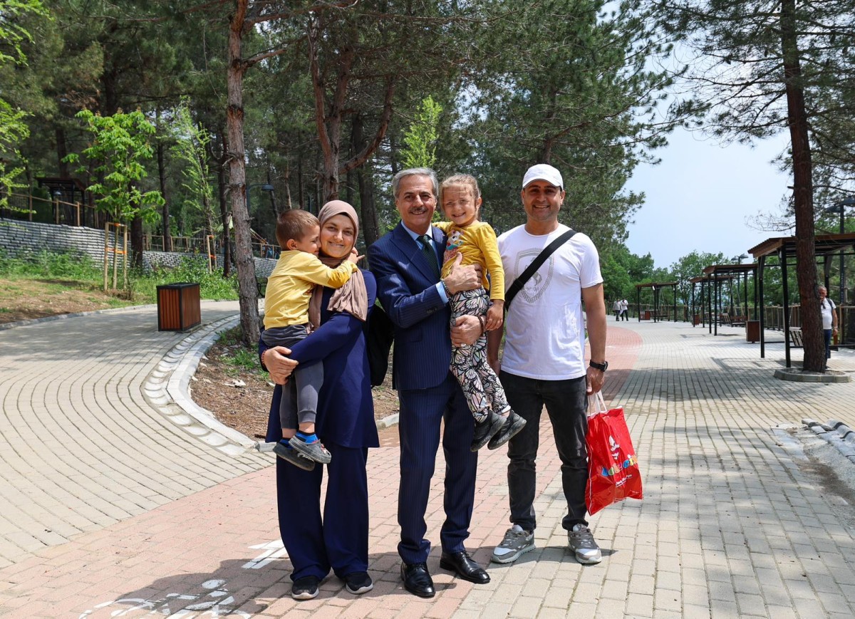 Başkan Alemdar ''Söğütlü, Kaynarca, Ferizli’de parklar açılıyor''