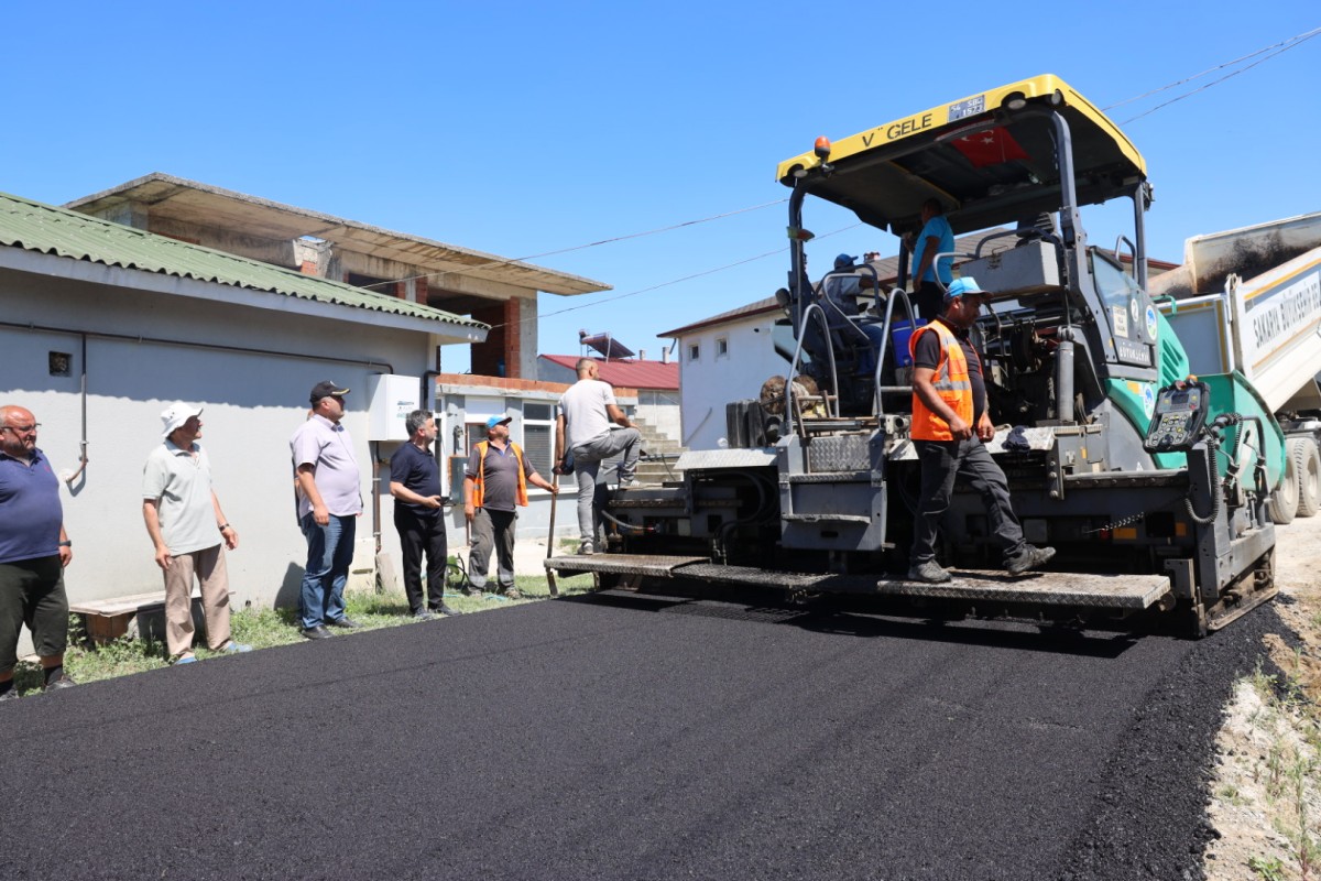 Söğütlü’de 6 kilometrelik güzergâh güçlü koordinasyonla sil baştan