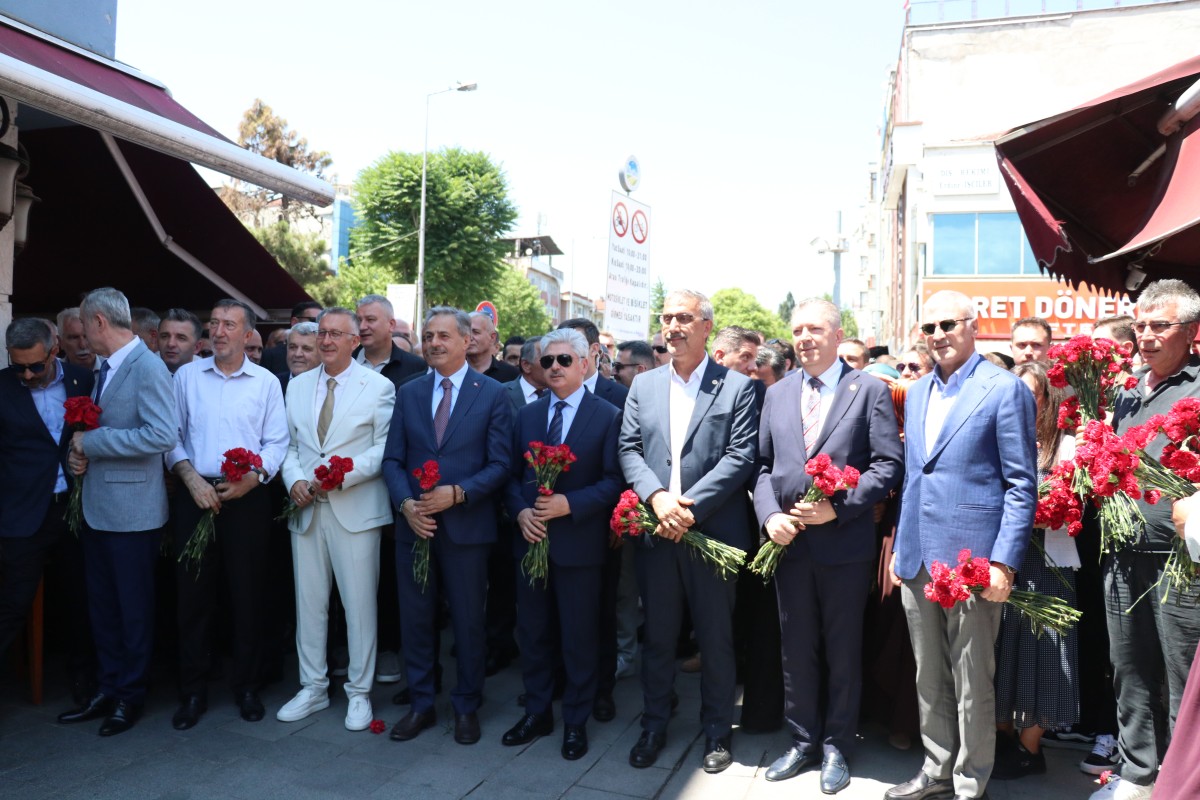 Adapazarı'nın düşman işgalinden kurtuluşunun 105. yıl dönümü kutlandı