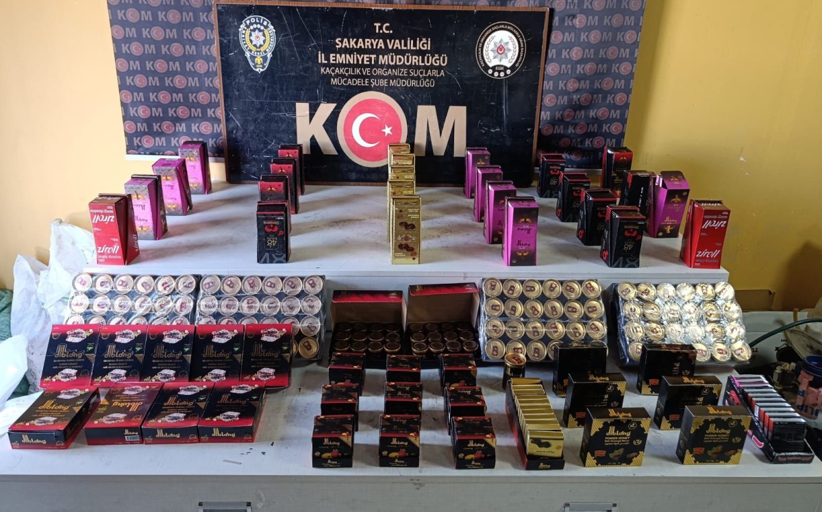 Sakarya'da 859 cinsel içerikli ürün ele geçirildi