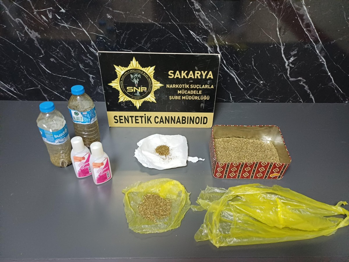 Sakarya’da sentetik uyuşturucu imal edip satan 2 şüpheli tutuklandı