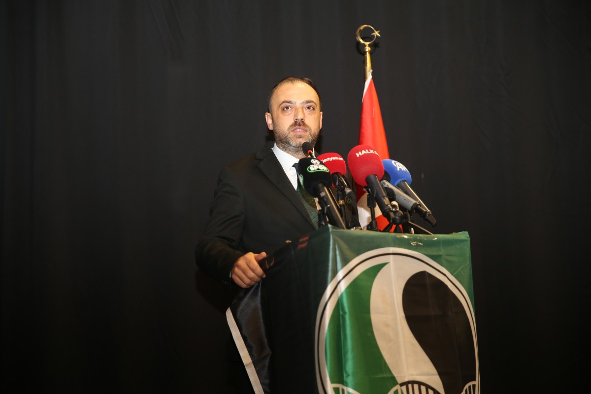 Sakaryaspor Kulübünde başkanlığa yeniden Enes Zengin seçildi