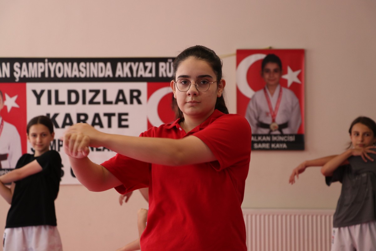 Milli karateci Sare Kaya'nın ilk dünya şampiyonasında hedefi zirve
