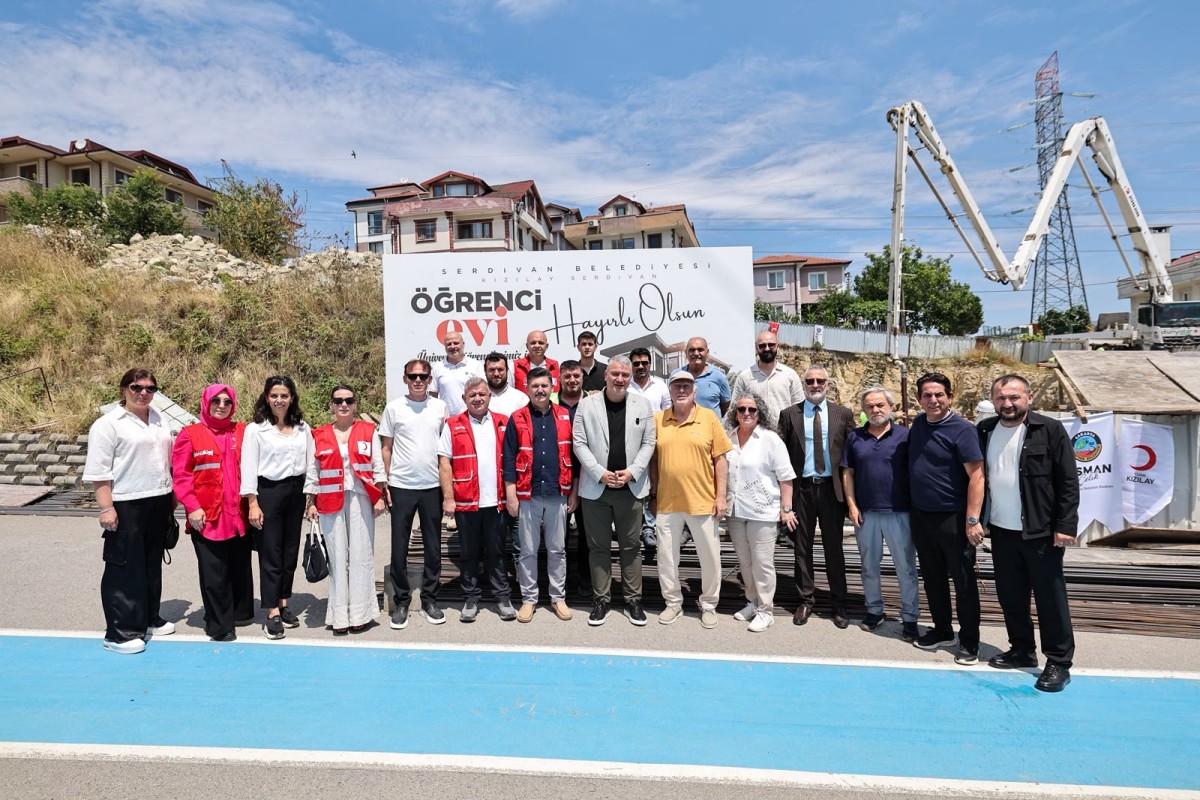 Serdivan'da Öğrenci Evi Projesinin Temeli Atıldı