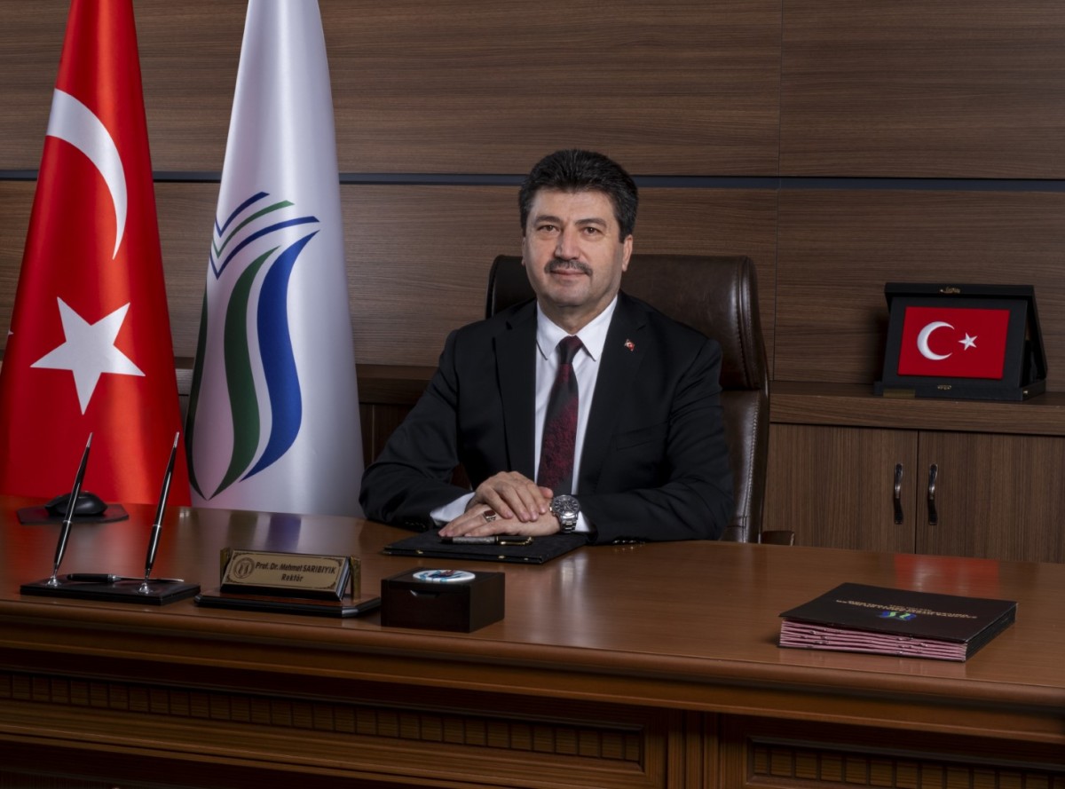 Rektör Sarıbıyık’tan 15 Temmuz Demokrasi ve Millî Birlik Günü mesajı