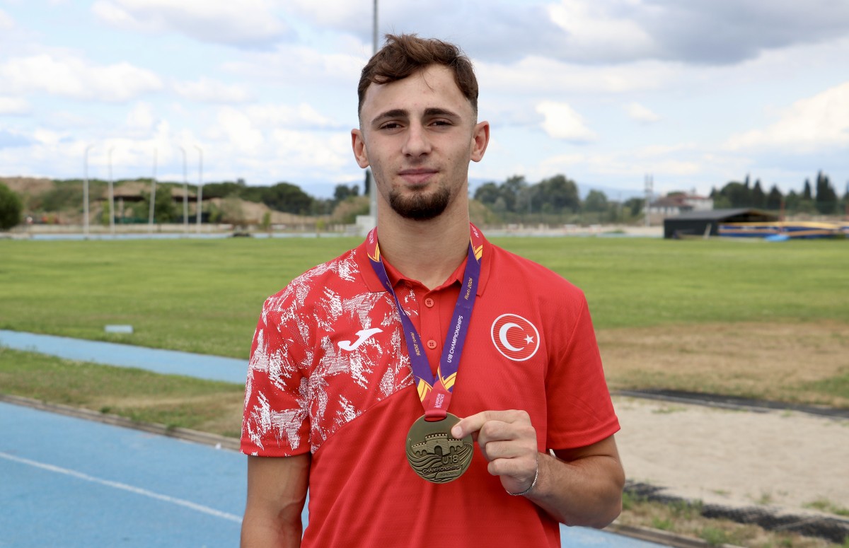Yunus Emre Civelek gözünü dünya rekoruna dikti