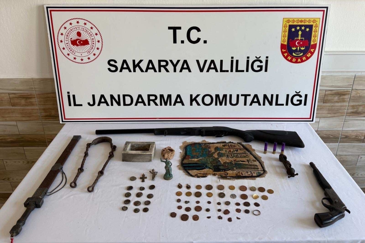 Sakarya'da tarihi eser niteliğinde 63 obje ele geçirildi
