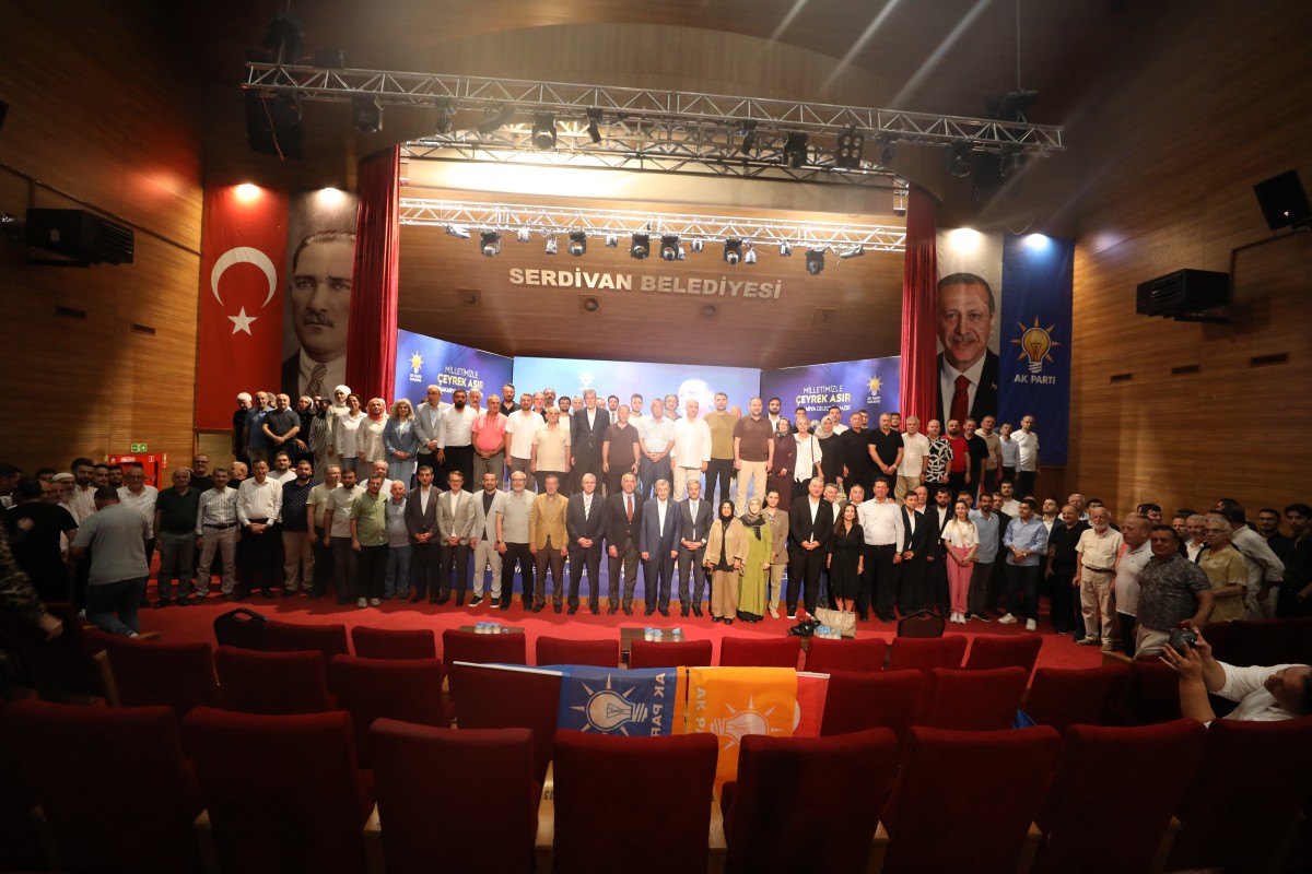 Sakarya'da AK Parti'nin 25. kuruluş yıl dönümü kutlandı