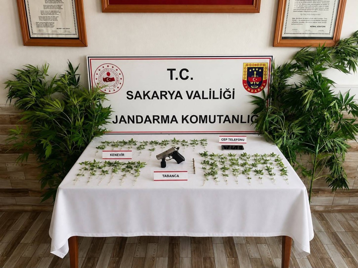 Sakarya'da uyuşturucu operasyonlarında 3 zanlı tutuklandı