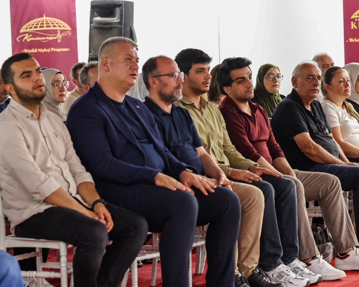 Mevlid-i Nebi Programı Gönüllere Dokundu