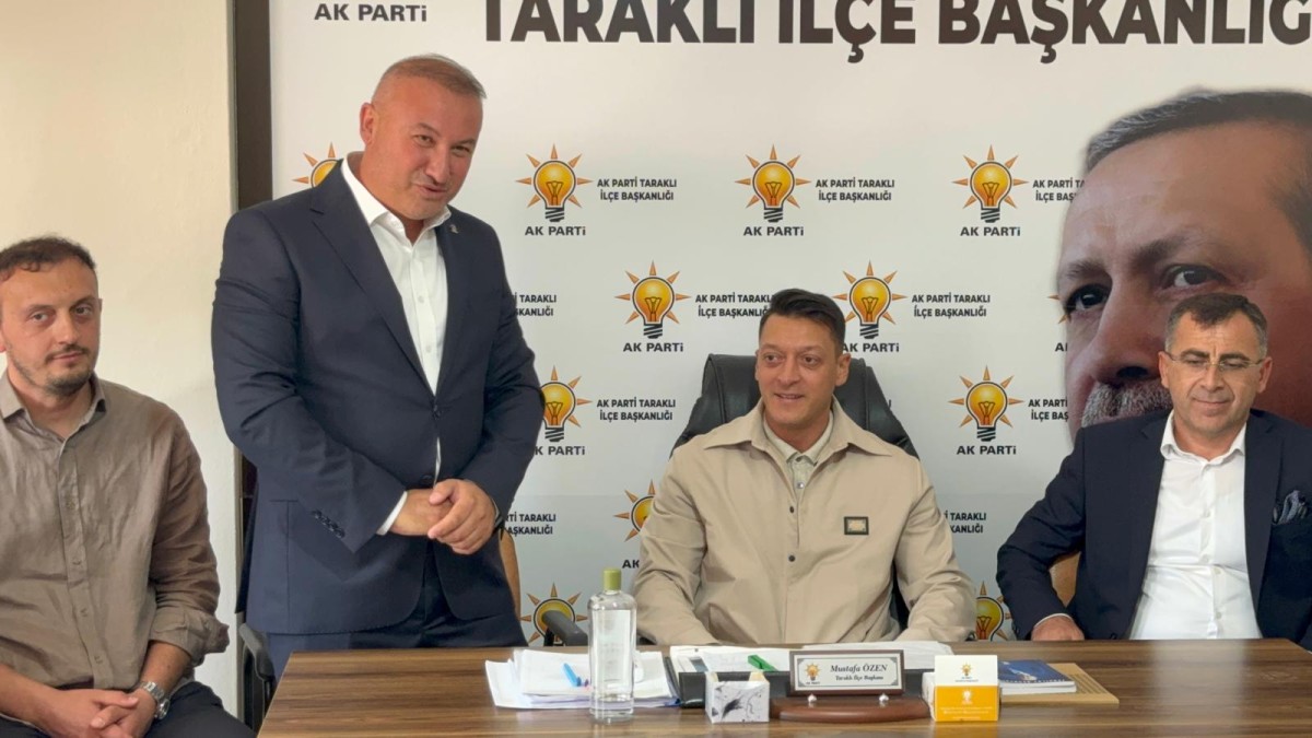 AK Parti MKYK Üyesi Özil, Sakarya'da ziyaretler bulundu
