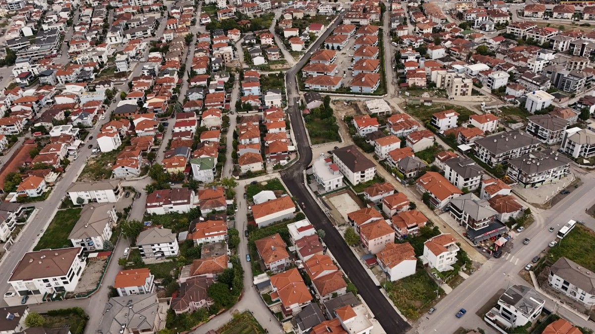 Serdivan’da 18. Cadde’de Ulaşım Standardı Yükseltildi