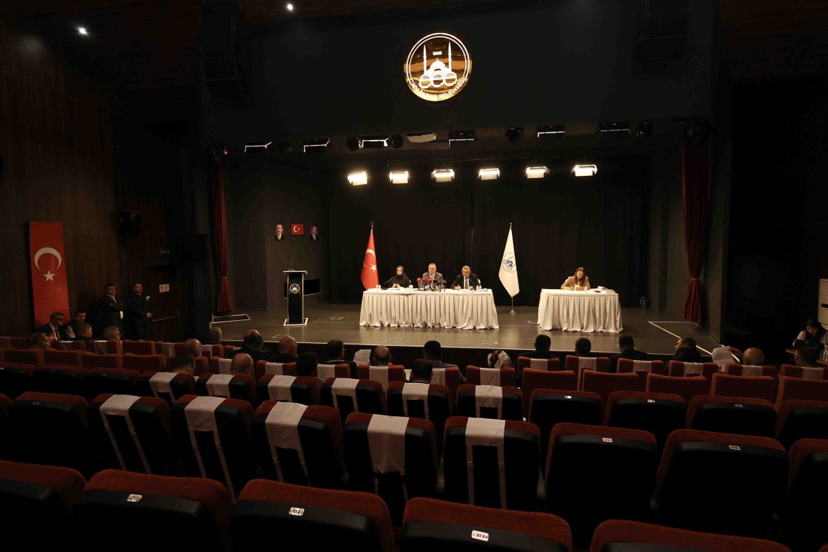 Işıksu: “Adapazarı’mızda Çalışmalar Dört Bir Koldan Sürüyor”