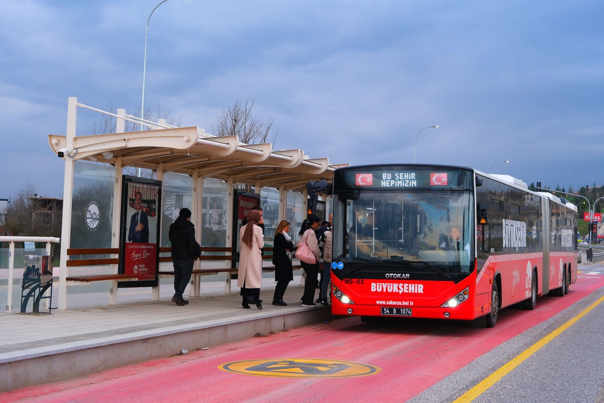 Sakarya'da metrobüslerde öğrenci 5 TL, sivil 10 TL